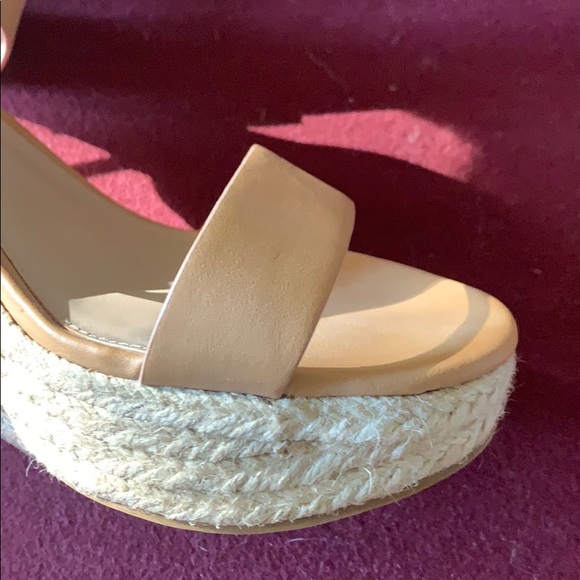 Heels - Picture 3 of 3